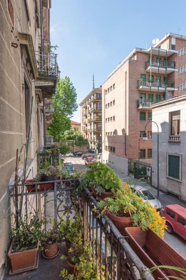 Mole Antonelliana Lovely Loft Turin Bagian luar foto